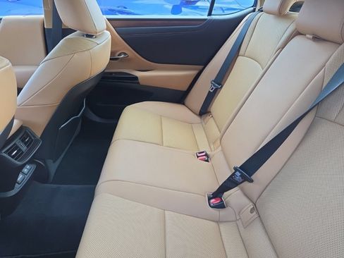 Used 2022 Lexus ES 350 w/ Premium Package FWD image 6