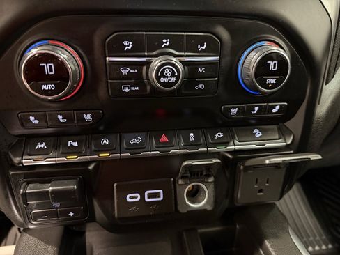 Used 2020 Chevrolet Silverado 1500 LTZ w/ LTZ Plus Package image 16