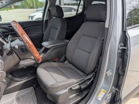 Used 2023 GMC Acadia SLE w/ Elevation Edition FWD image 11