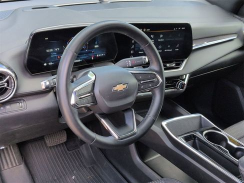 Certified 2025 Chevrolet Equinox LT w/ Safety and Technology Package image 9