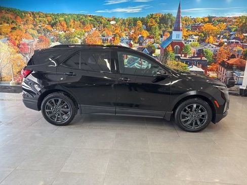 Used 2022 Chevrolet Equinox RS w/ RS Leather Package AWD/4WD image 8