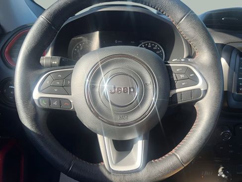 Used 2020 Jeep Renegade Trailhawk w/ Cold Weather Group AWD/4WD image 25
