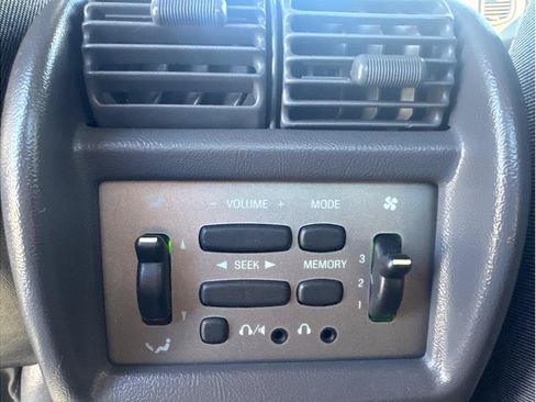 Used 2002 Ford Explorer Sport Trac 2WD image 14