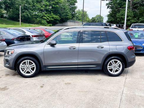 Used 2021 Mercedes-Benz GLB 250 w/ Premium Package image 3