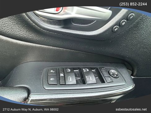 Used 2016 Jeep Cherokee Trailhawk w/ Leather Interior Group image 34