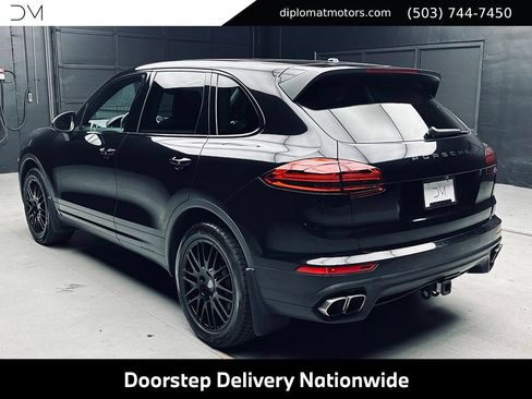 Used 2015 Porsche Cayenne Turbo AWD/4WD image 5