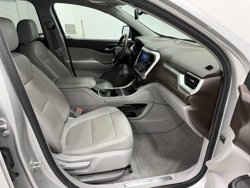 Used 2020 GMC Acadia SLT w/ LPO, Cargo Package image 25