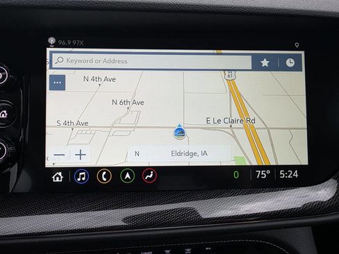 Used 2022 Buick Envision Essence w/ Technology Package II AWD/4WD image 18