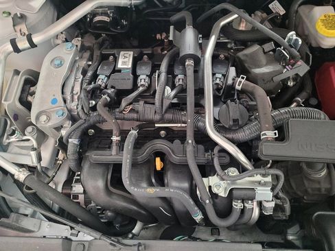 Used 2024 Nissan Sentra SV FWD image 30
