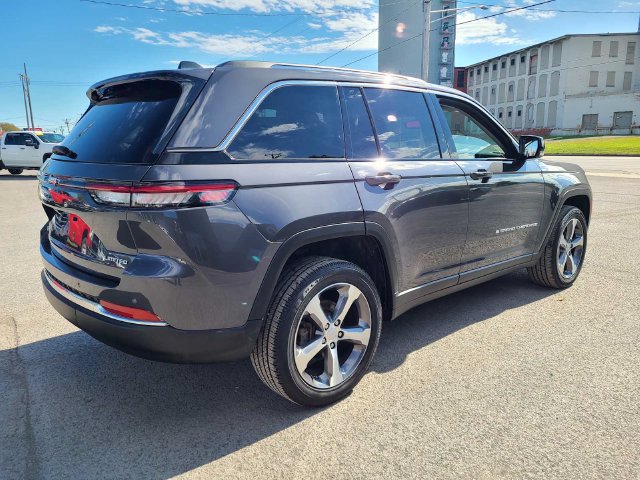 Used 2023 Jeep Grand Cherokee Limited AWD/4WD image 7