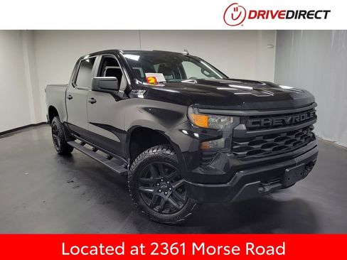Used 2022 Chevrolet Silverado 1500 Custom Trail Boss w/ Midnight Edition AWD/4WD image 1