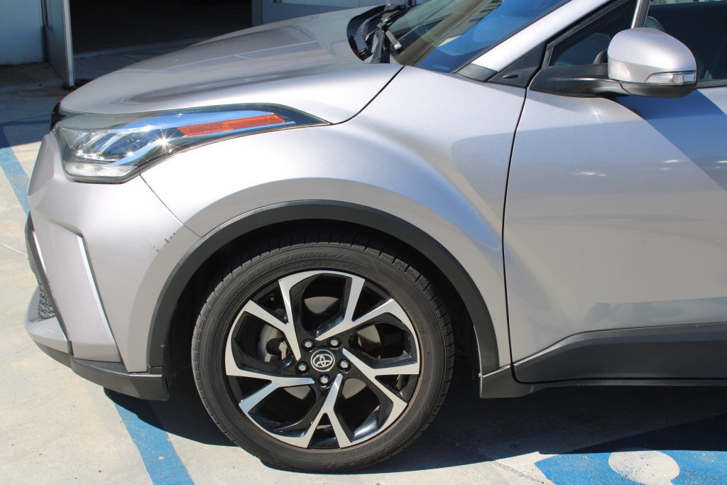 Used 2020 Toyota C-HR XLE FWD image 7
