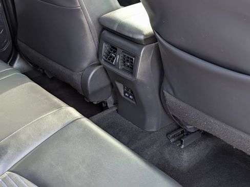 Used 2022 Toyota RAV4 XSE AWD/4WD image 32