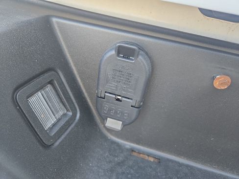 Used 2018 Ford F150 XL w/ Equipment Group 101A Mid image 25