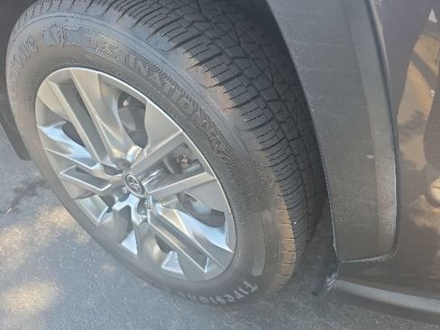 Used 2023 Toyota RAV4 XLE Premium FWD image 18