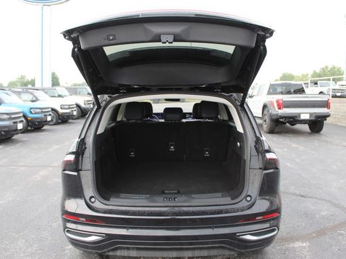 Used 2024 Lincoln Nautilus Reserve w/ Equipment Group 203A AWD/4WD image 17