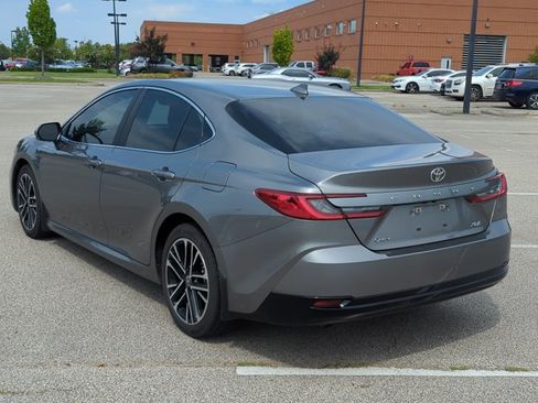 Used 2025 Toyota Camry XLE FWD image 7