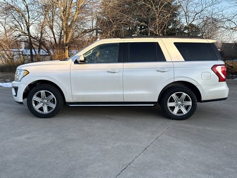 Used 2018 Ford Expedition XLT w/ Equipment Group 202A image 3