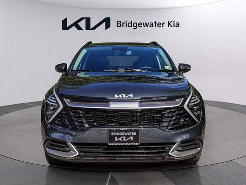 Certified 2025 Kia Sportage EX w/ EX Premium Package AWD/4WD image 2