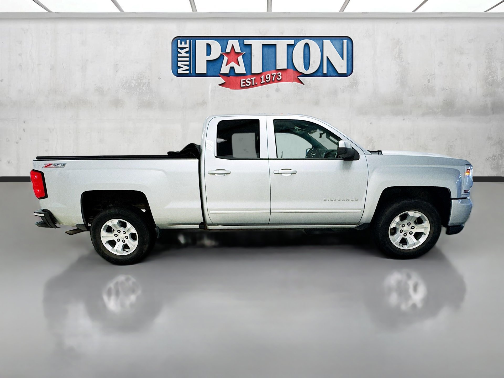 Used 2017 Chevrolet Silverado 1500 LT w/ All Star Edition AWD/4WD image 8