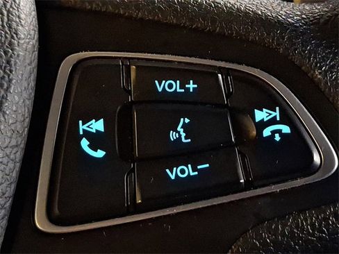 Used 2022 Ford EcoSport SE w/ SE Convenience Package image 23