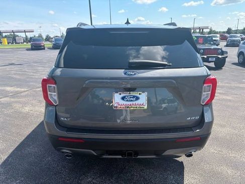 Used 2023 Ford Explorer XLT w/ Equipment Group 202A AWD/4WD image 4
