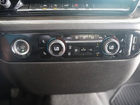 Used 2022 Chevrolet Silverado 1500 LT AWD/4WD image 22