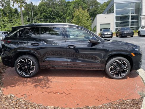 New 2026 Volkswagen Tiguan SEL R-Line AWD/4WD image 4