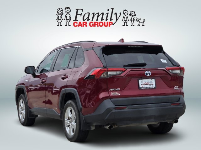 Used 2021 Toyota RAV4 XLE w/ Convenience Package AWD/4WD image 3