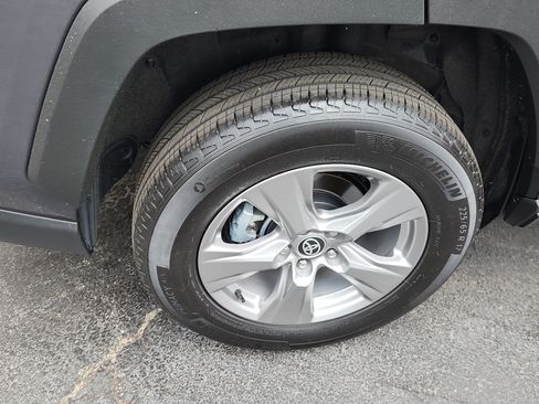 Certified 2025 Toyota RAV4 XLE AWD/4WD image 28