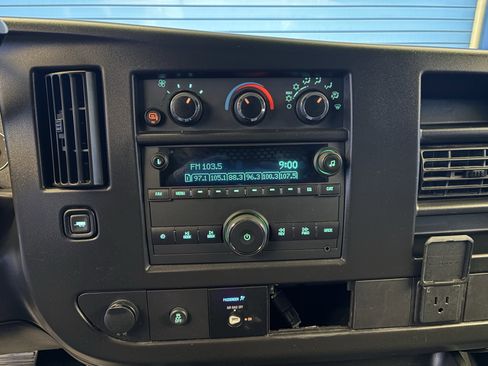 Used 2024 GMC Savana 2500 w/ Driver Convenience Package image 17