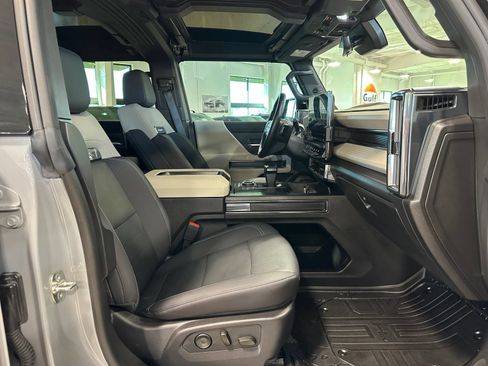 Used 2026 GMC Hummer EV SUV AWD/4WD image 48