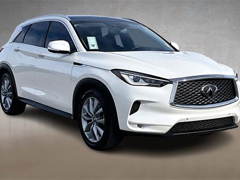 Used 2022 INFINITI QX50 Essential image 9