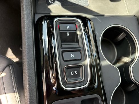 Certified 2024 Honda Pilot Touring image 24