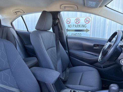 Used 2024 Toyota Corolla LE image 39