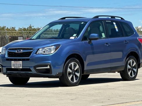 Used 2018 Subaru Forester 2.5i Premium w/ All-Weather Package AWD/4WD image 7