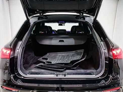 Used 2024 Mercedes-Benz EQE AMG 4MATIC SUV image 28