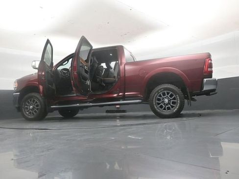 Used 2022 RAM 2500 Limited AWD/4WD image 55