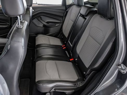 Used 2017 Ford Escape SE w/ Equipment Group 201A FWD image 38