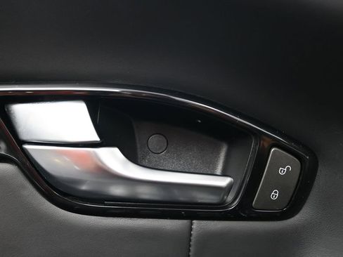 Used 2018 Land Rover Range Rover Evoque HSE Dynamic AWD/4WD image 16