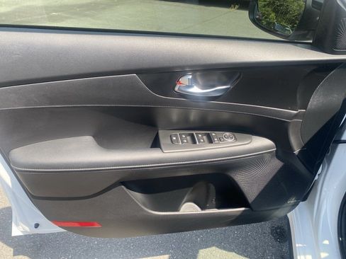 Used 2024 Kia Forte GT-Line w/ GT-Line Premium Package FWD image 13