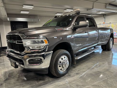 Used 2021 RAM 3500 Big Horn w/ Level 2 Equipment Group image 5