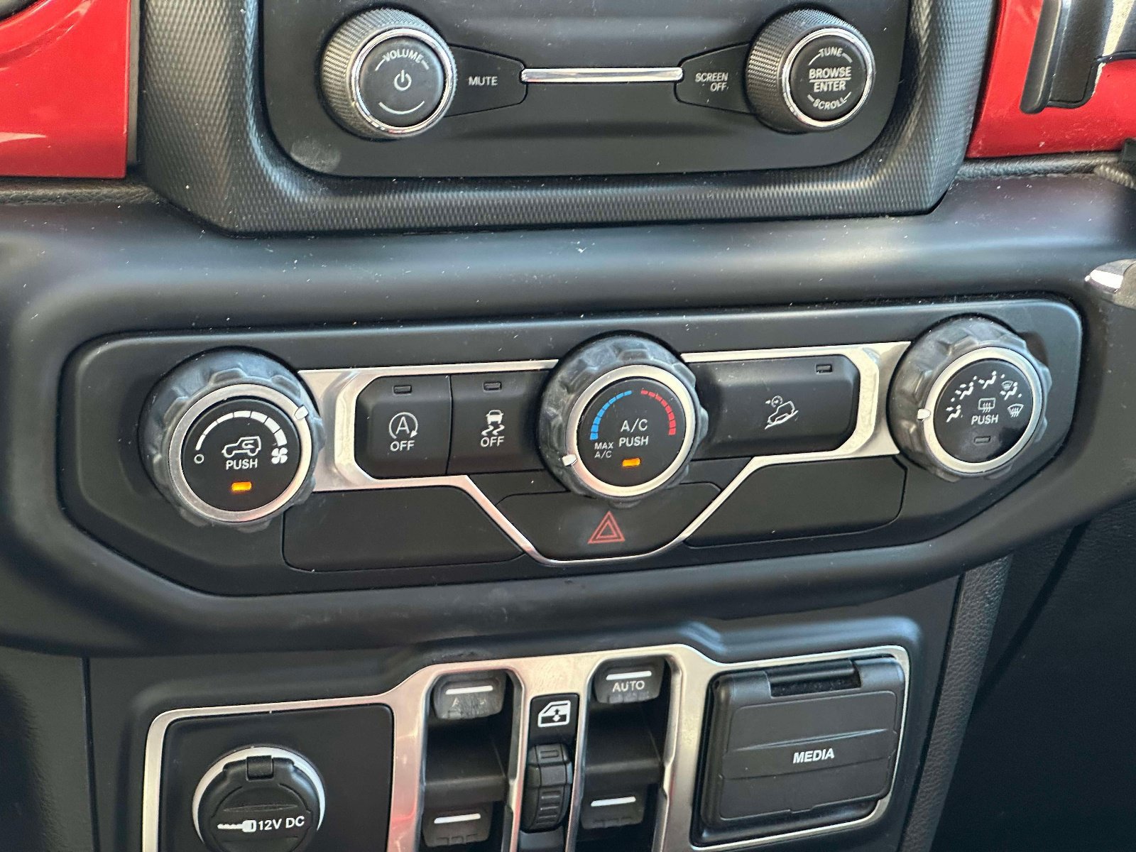 Used 2019 Jeep Wrangler Unlimited Sport S AWD/4WD image 18