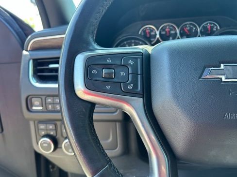 Used 2021 Chevrolet Tahoe Z71 w/ Luxury Package AWD/4WD image 38