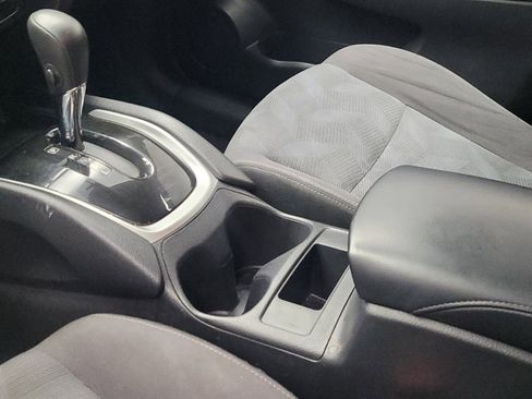 Used 2016 Nissan Rogue S FWD image 26