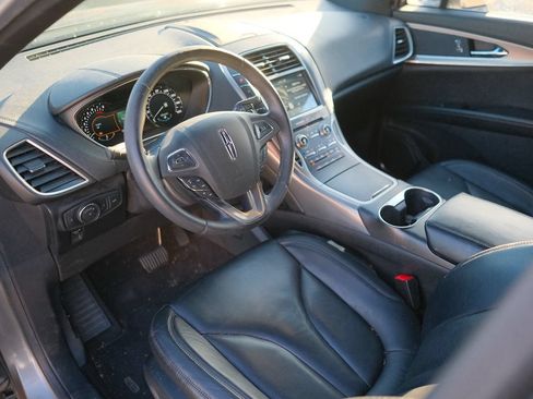Used 2016 Lincoln MKX Select w/ Select Plus Package FWD image 4