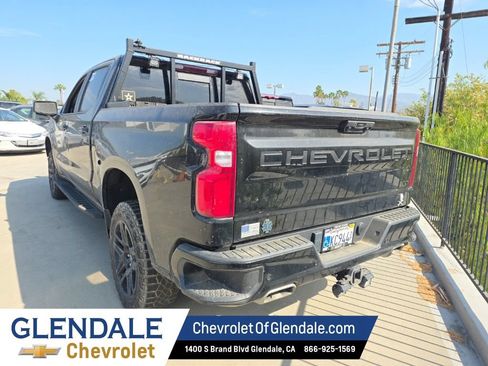 Used 2024 Chevrolet Silverado 1500 LT Trail Boss w/ LT Trail Boss Premium Package AWD/4WD image 3