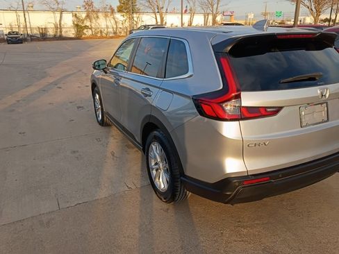 Used 2025 Honda CR-V EX-L image 12