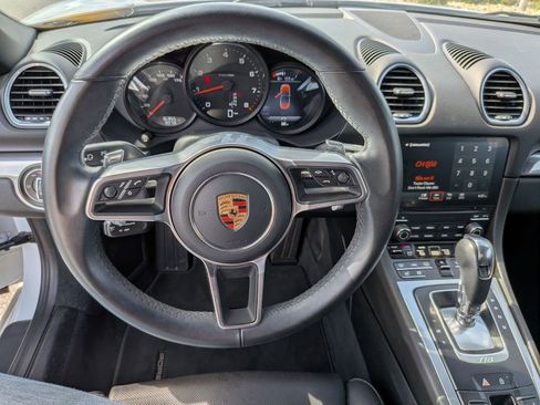 Used 2019 Porsche 718 Boxster RWD image 26