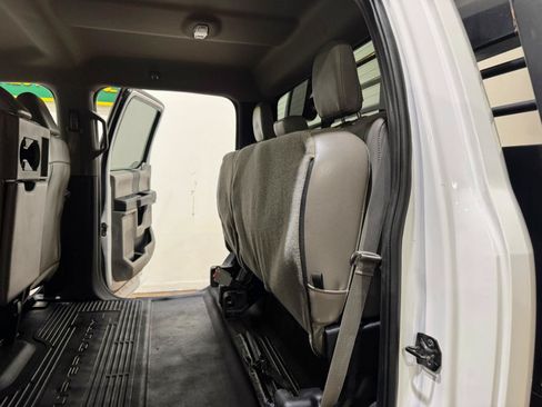 Used 2019 Ford F250 XL w/ Power Equipment Group AWD/4WD image 19